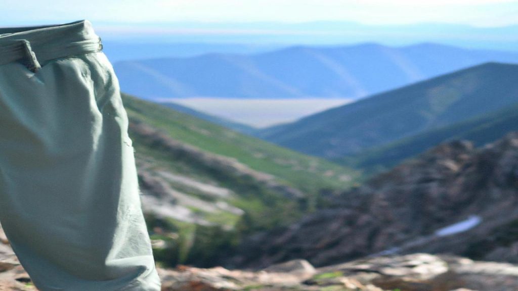 Jakie ubrać spodnie w podróż górską?